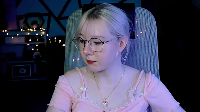 NancyMartinez online show from March 13, 1:18 pm