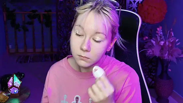 NancyMartinez online show from March 20, 5:13 am