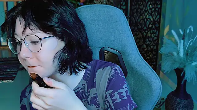 NancyMartinez online show from October 8, 5:05 am