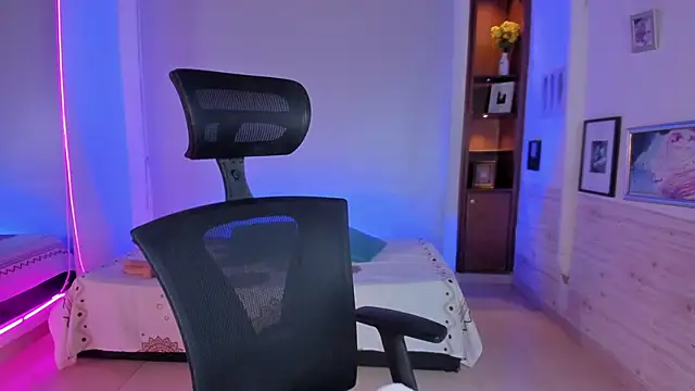 Susann Ross online show from January 27, 11:00 am