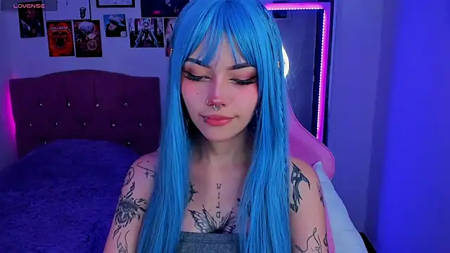 adri tom44 online show from March 3, 2:58 am