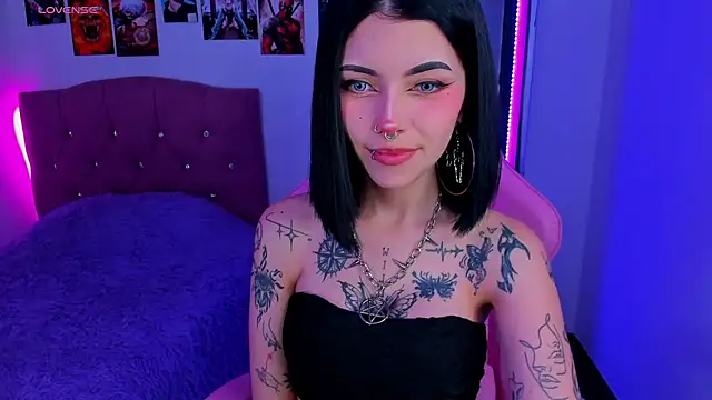 adri tom44 online show from March 5, 2:46 am