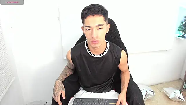 Damon  333 online show from January 8, 12:17 am