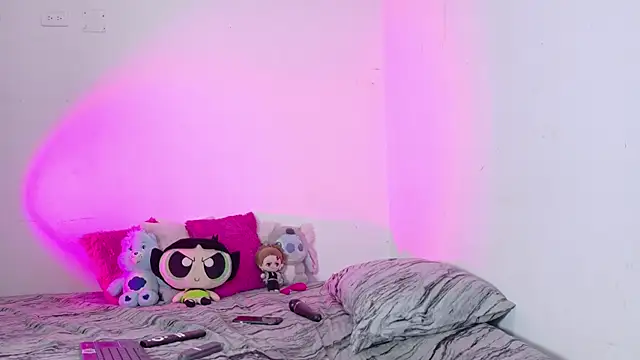 KetraWesttt online show from November 25, 9:15 pm