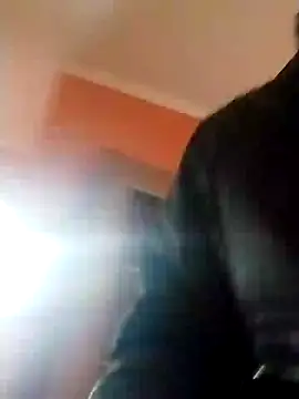 Pineapple04 online show from March 6, 9:14 am