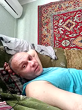 Pineapple04 online show from September 28, 8:09 am