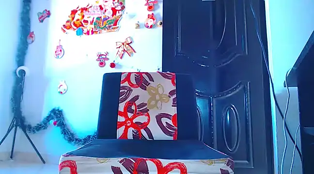 Snapshot of ADAM_HOT chatting on December 5, 8:44 pm ADAM HOT online show from December 5, 8:44 pm