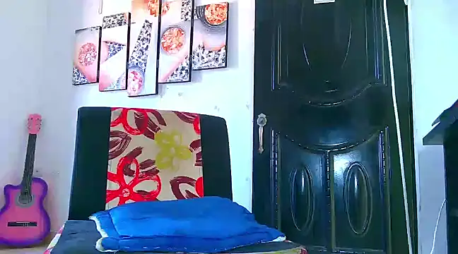 Snapshot of ADAM_HOT chatting on February 6, 9:28 pm ADAM HOT online show from February 6, 9:28 pm