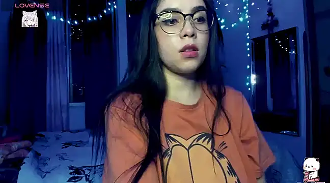 Snapshot of HARLEYNAPIER chatting on January 15, 1:12 am HARLEYNAPIER online show from January 15, 1:12 am