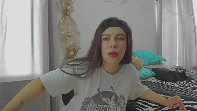 Snapshot of HARLEYNAPIER chatting on November 23, 2:39 pm HARLEYNAPIER online show from November 23, 2:39 pm