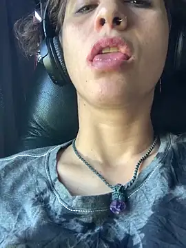 Snapshot of kidagasha chatting on December 4, 8:07 pm kidagasha online show from December 4, 8:07 pm