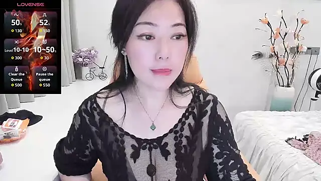 Crystal Wings online show from September 10, 2:06 pm