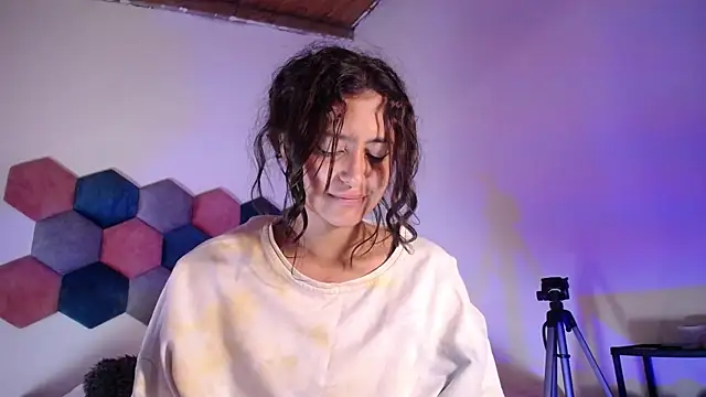 liz-beths online show from February 6, 4:36 pm