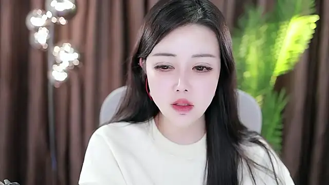 Qiaoqiao  online show from January 19, 8:50 am