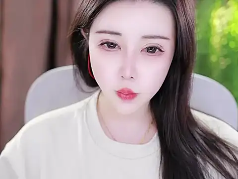 Qiaoqiao  online show from February 8, 4:36 pm