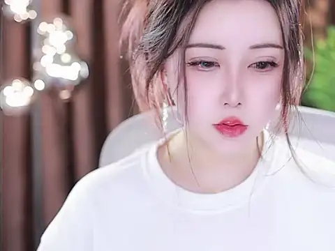 Qiaoqiao  online show from March 5, 10:55 am