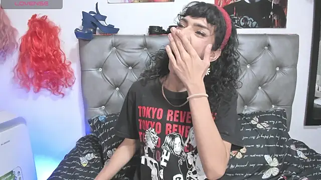 Snapshot of SWEETSAMY39715 chatting on January 16, 1:25 pm SWEETSAMY39715 online show from January 16, 1:25 pm