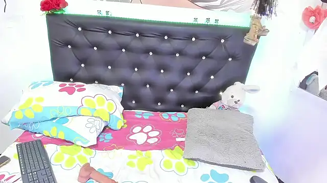 Snapshot of SWEETSAMY39715 chatting on October 25, 9:09 pm SWEETSAMY39715 online show from October 25, 9:09 pm