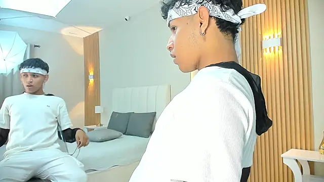 axel ps online show from September 12, 3:50 am