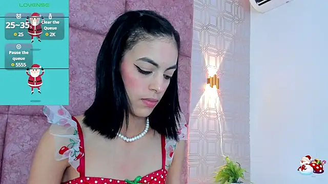 LilitRobins online show from December 15, 2:19 am