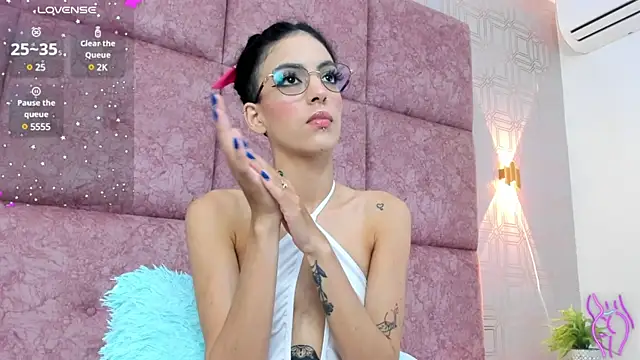 LilitRobins online show from January 17, 1:15 am