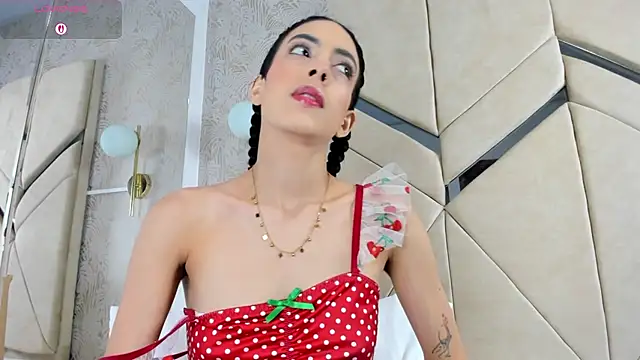 LilitRobins online show from October 14, 9:59 pm