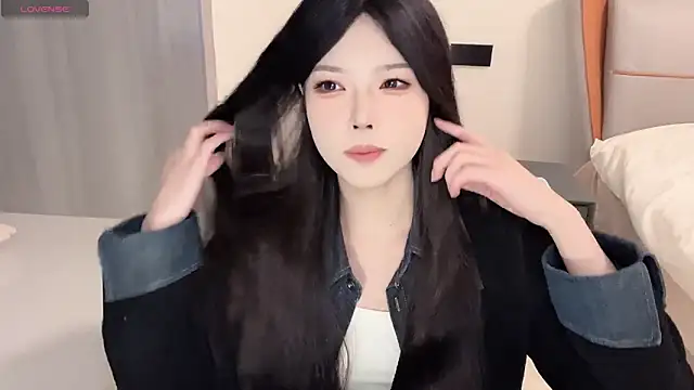 Snapshot of Q-ing chatting on January 3, 12:41 pm Q-ing online show from January 3, 12:41 pm