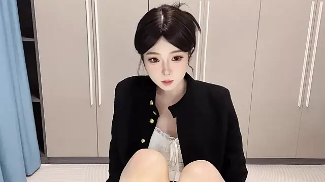 Snapshot of Q-ing chatting on November 9, 1:53 pm Q-ing online show from November 9, 1:53 pm