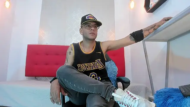 Andrey u92 online show from November 12, 7:46 pm