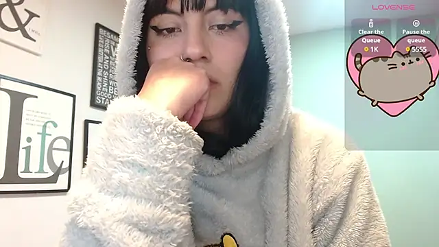 amy adams1 online show from March 11, 8:30 am