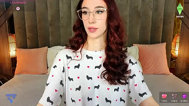 Snapshot of Evelyn_Rush chatting on October 1, 3:29 pm Evelyn Rush online show from October 1, 3:29 pm