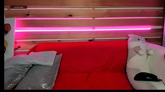 Nora Adamss online show from October 15, 7:19 am