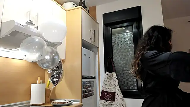 Snapshot of desertd2310 chatting on January 23, 12:14 am desertd2310 online show from January 23, 12:14 am