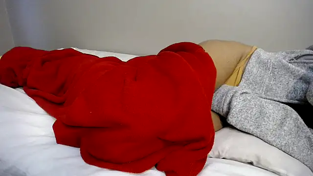 Carameldip online show from March 16, 4:30 am