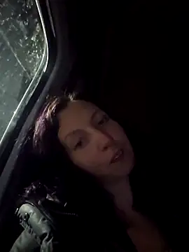 erinSmiles online show from November 11, 8:47 am