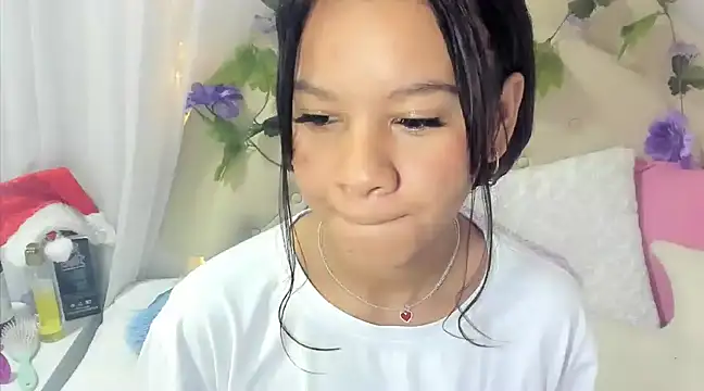 brithany rousee online show from December 24, 12:11 pm