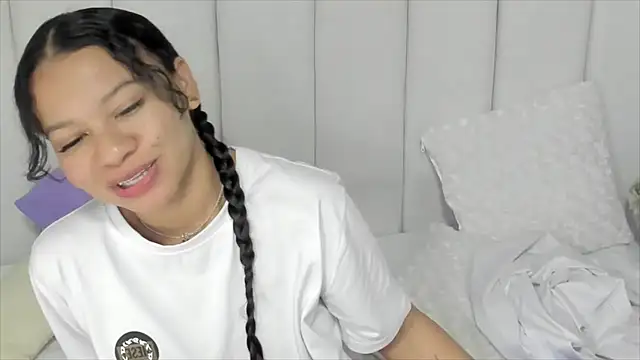 brithany rousee online show from February 6, 10:21 pm