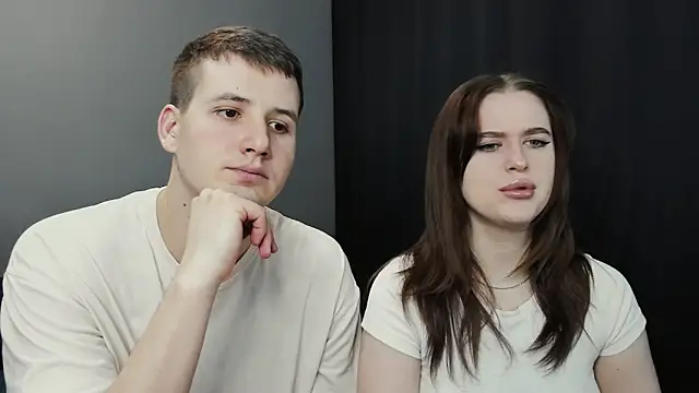 Pinku kitsune online show from February 18, 11:41 pm