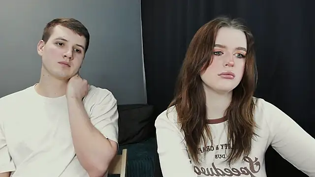 Pinku kitsune online show from March 5, 8:00 am