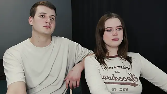 Pinku kitsune online show from March 11, 1:45 pm