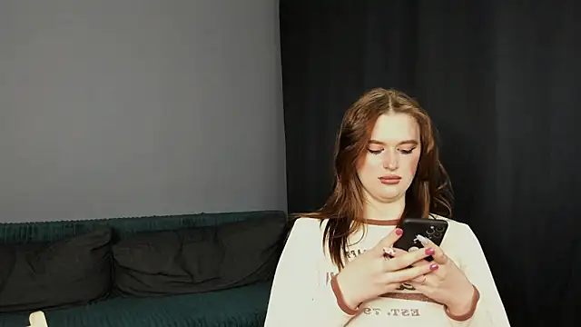 Pinku kitsune online show from March 15, 7:05 pm