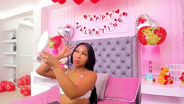 HaileeRoberts online show from February 13, 12:11 pm