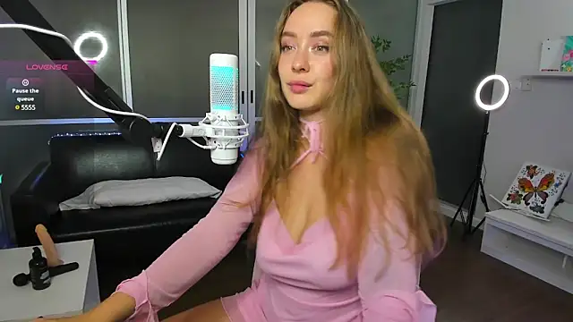 AngelPaull online show from December 14, 8:40 pm