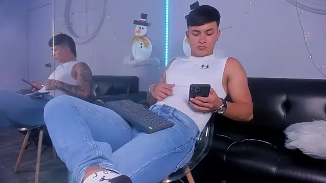 Cristopher strong online show from January 6, 3:40 pm