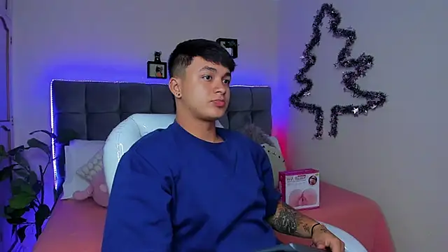 Cristopher strong online show from January 8, 12:37 pm