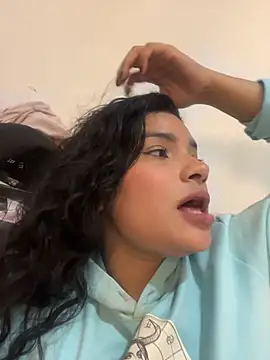 lolaa staars online show from October 25, 5:26 am