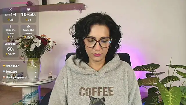 Elliee  online show from February 13, 3:46 pm