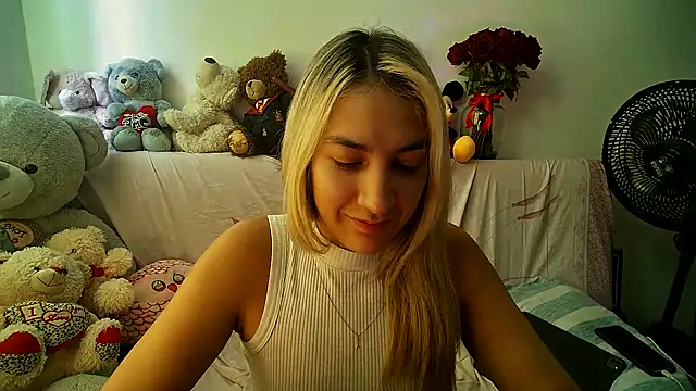 Snapshot of mandy_berrys chatting on September 15, 5:46 pm mandy berrys online show from September 15, 5:46 pm