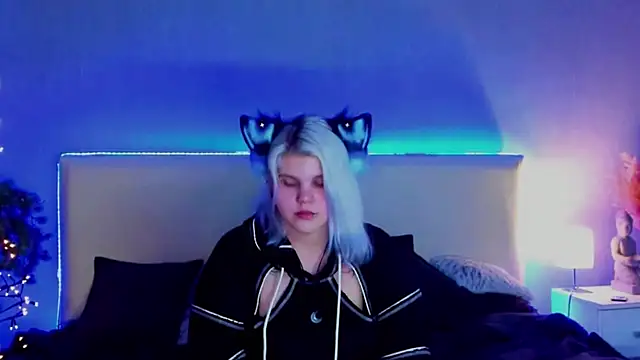 JoannLowe online show from March 5, 10:54 pm