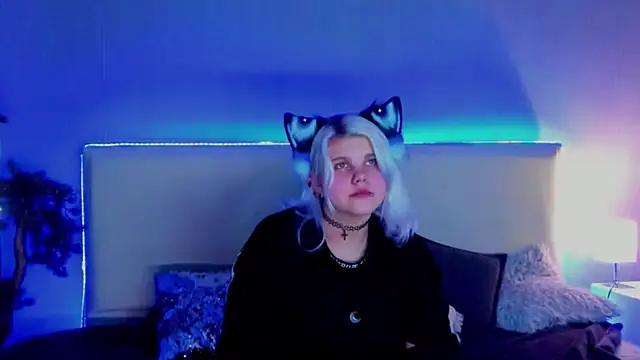 JoannLowe online show from March 7, 12:04 am